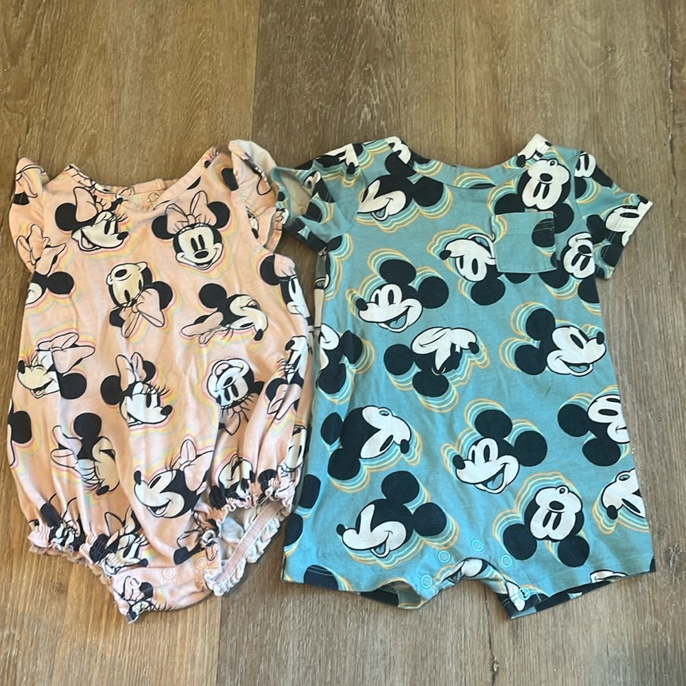B/G Twin Disney outfits, GUC, jumping Beans, 9 months